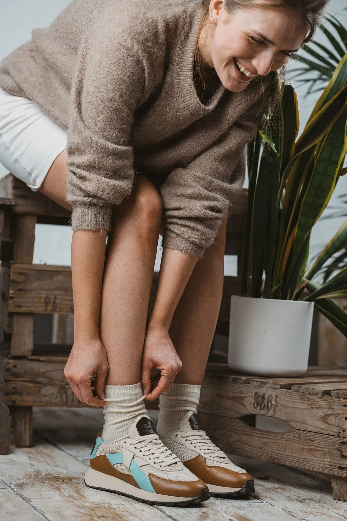 Arbi Sleek Sneaker - Natural Tan