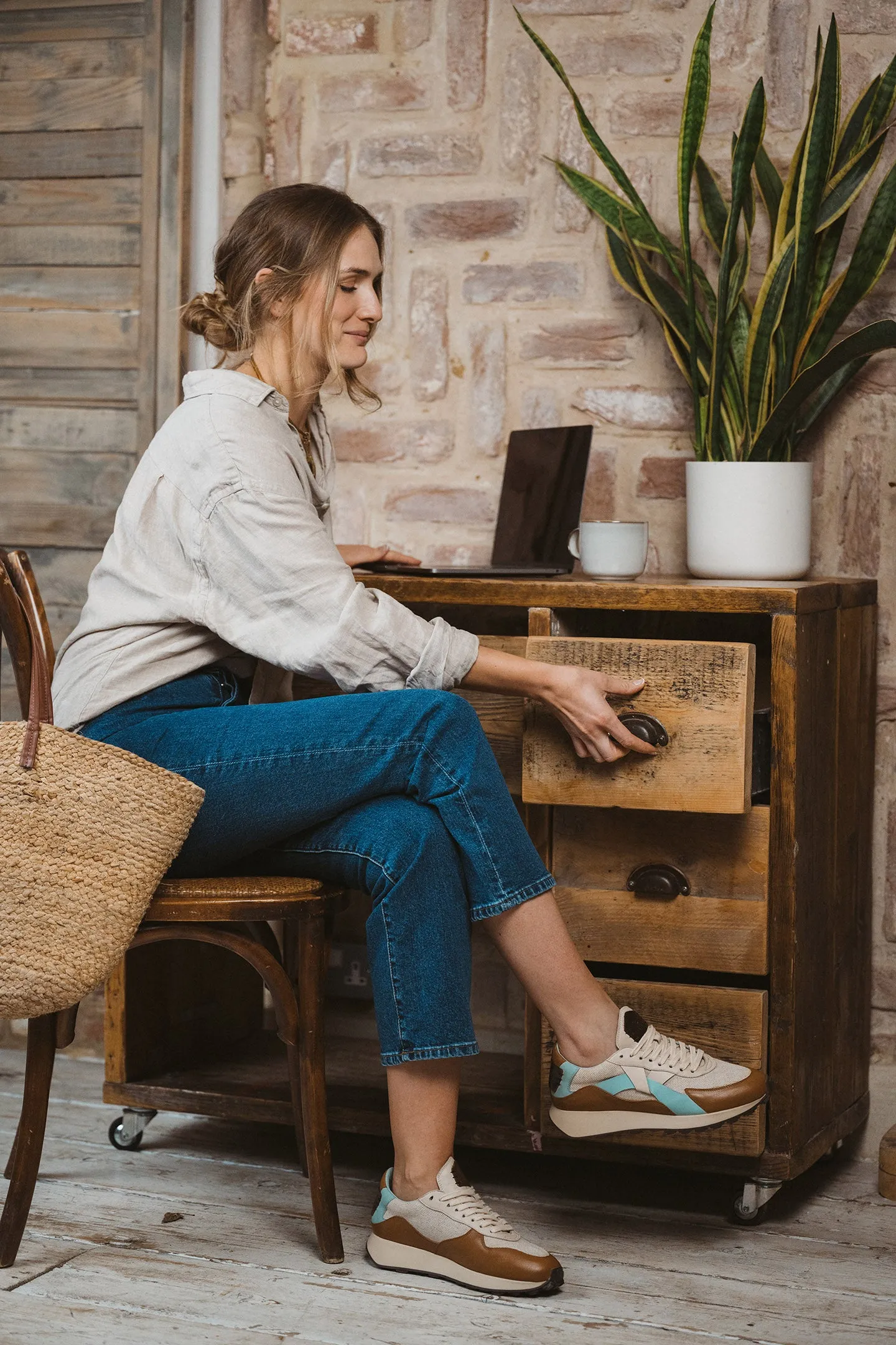 Arbi Sleek Sneaker - Natural Tan