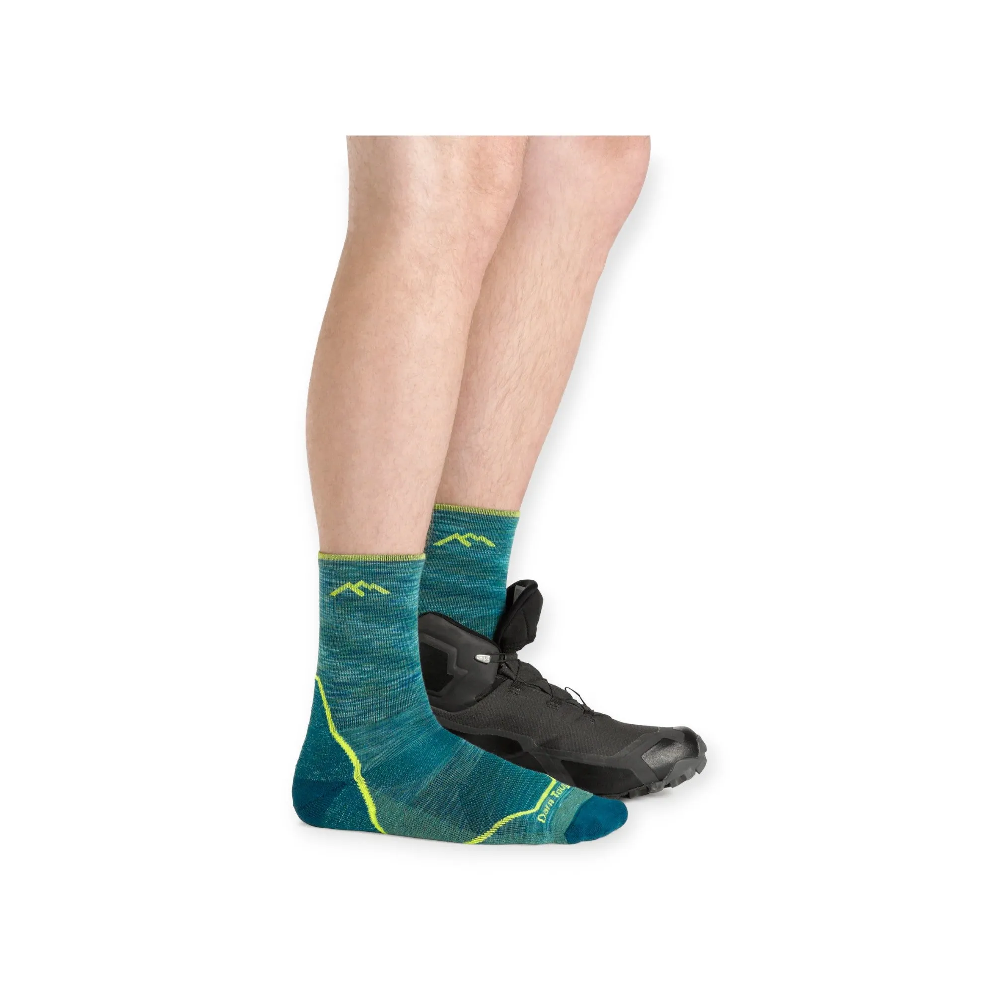Darn Tough Light Hiker Micro Crew Lightweight with Cushion Socks