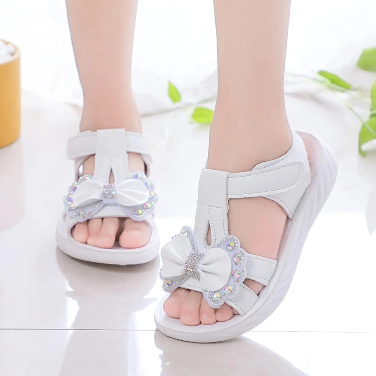 Girls Foam Sequins Bow Sandals With Strap Summer Wide Dress Shoes Little Girls Kids Flat Outdoor Beach Pool Loafers