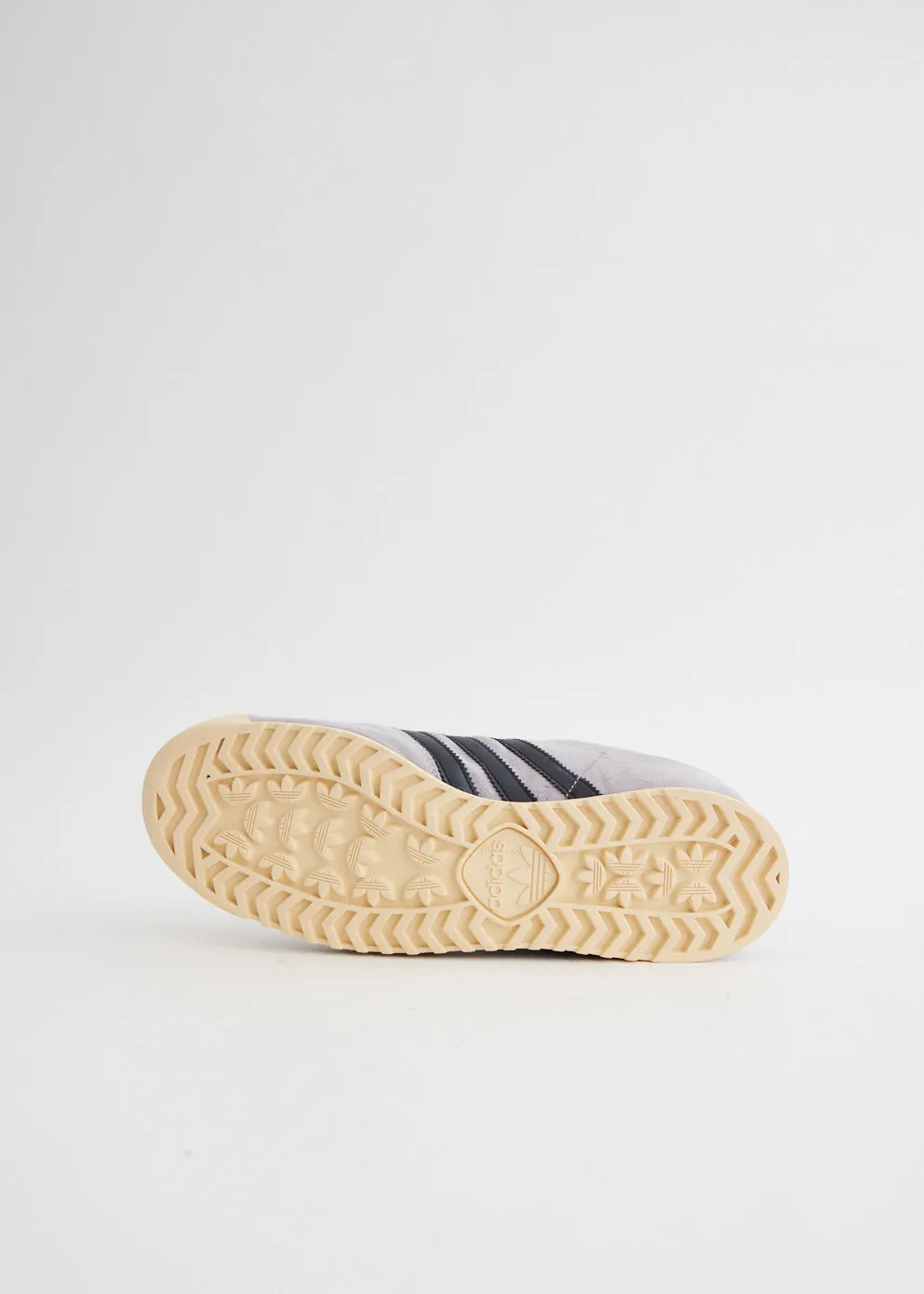 Guam 'Core Black' Sneakers