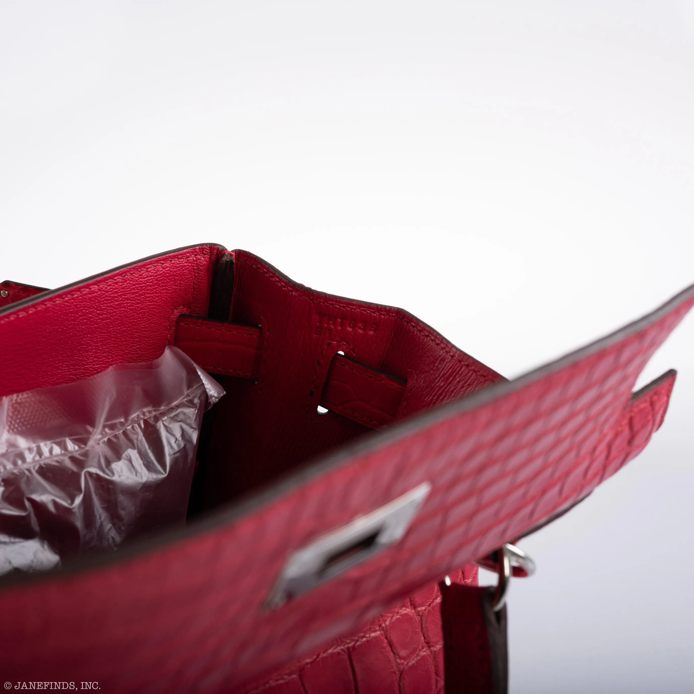 Hermès Kelly 28 Retourne Rose Extreme Matte Alligator Palladium Hardware