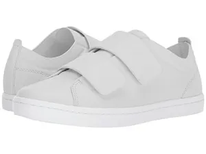 Lacoste Women's Straightset Double Strap Strap Caw Sneaker, Light Grey/White