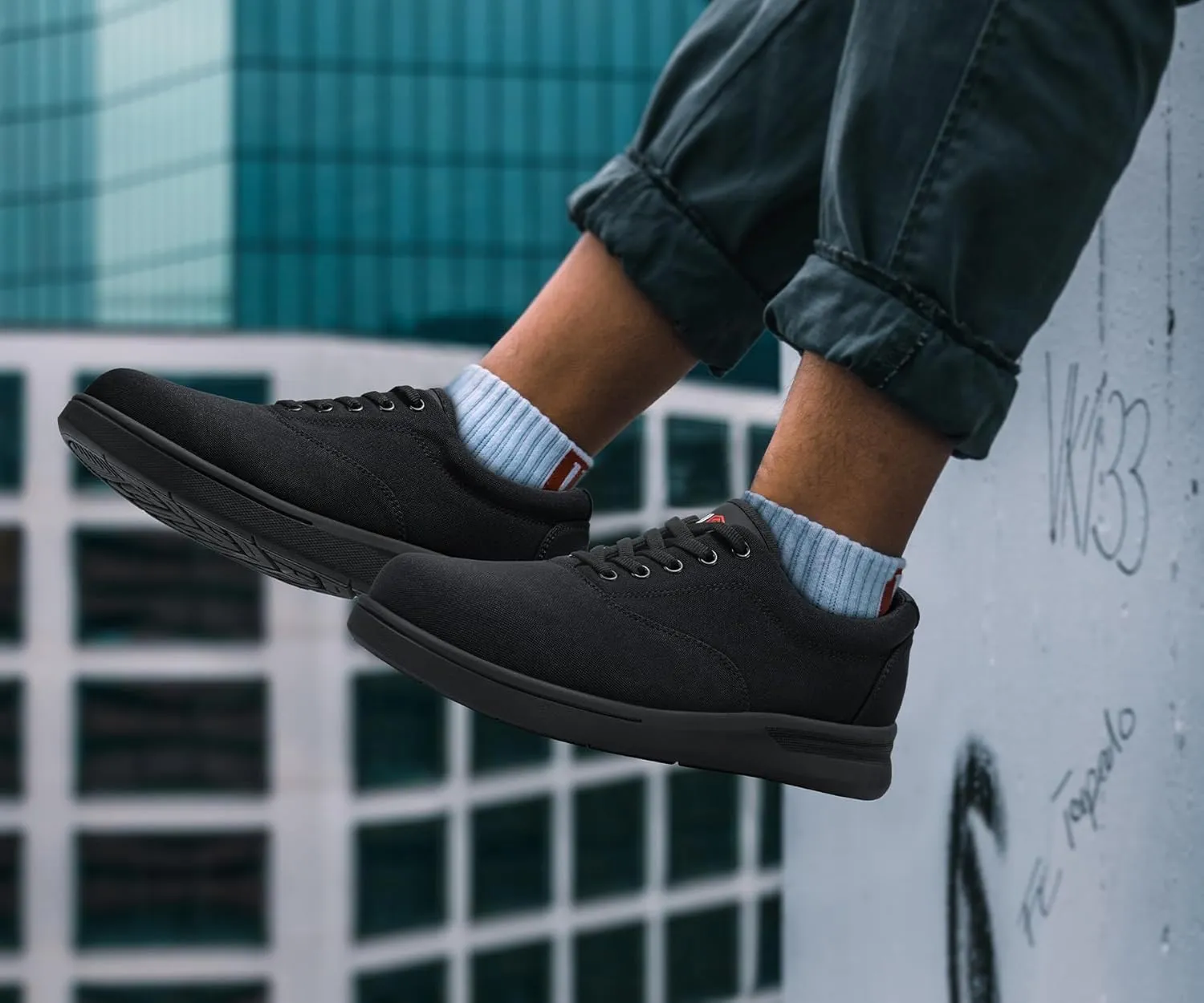 LARNMERN Steel Toe Shoes Men Lightweight Walking Sneakers,Comfortable Slip On Minimalist Shoes