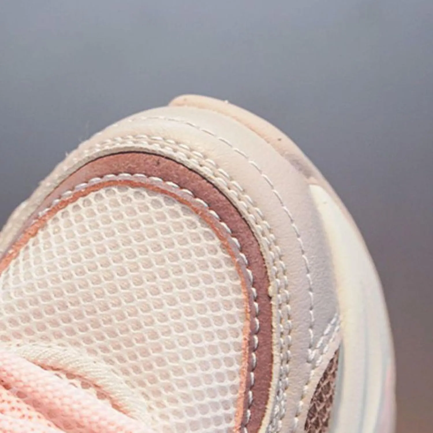 Little Kid Mesh Breathable Sneakers Lightweight Soft Sole Outdoor Shoes for Girls Boys Running Walking Hiking