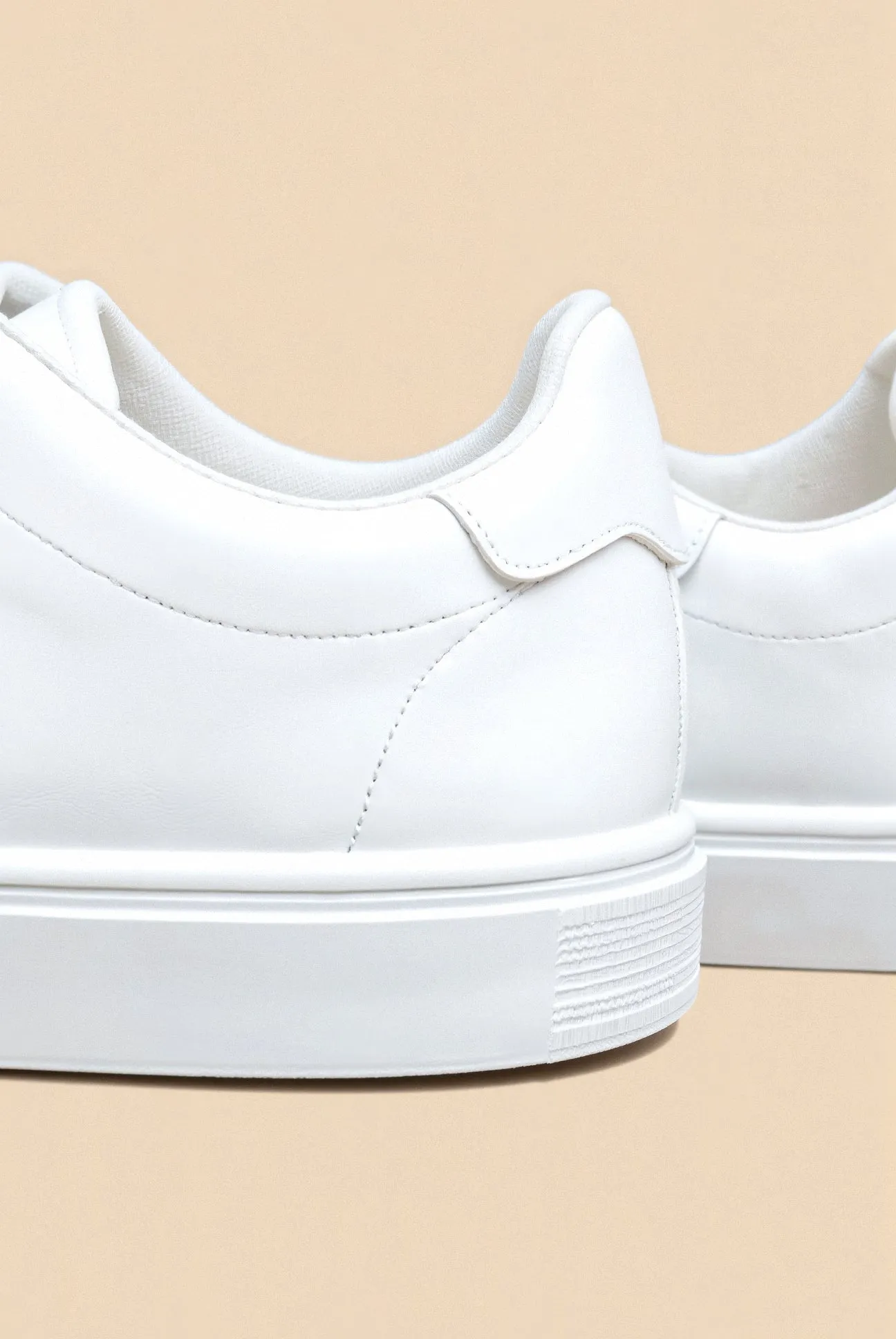 NOBA Classic Sneaker