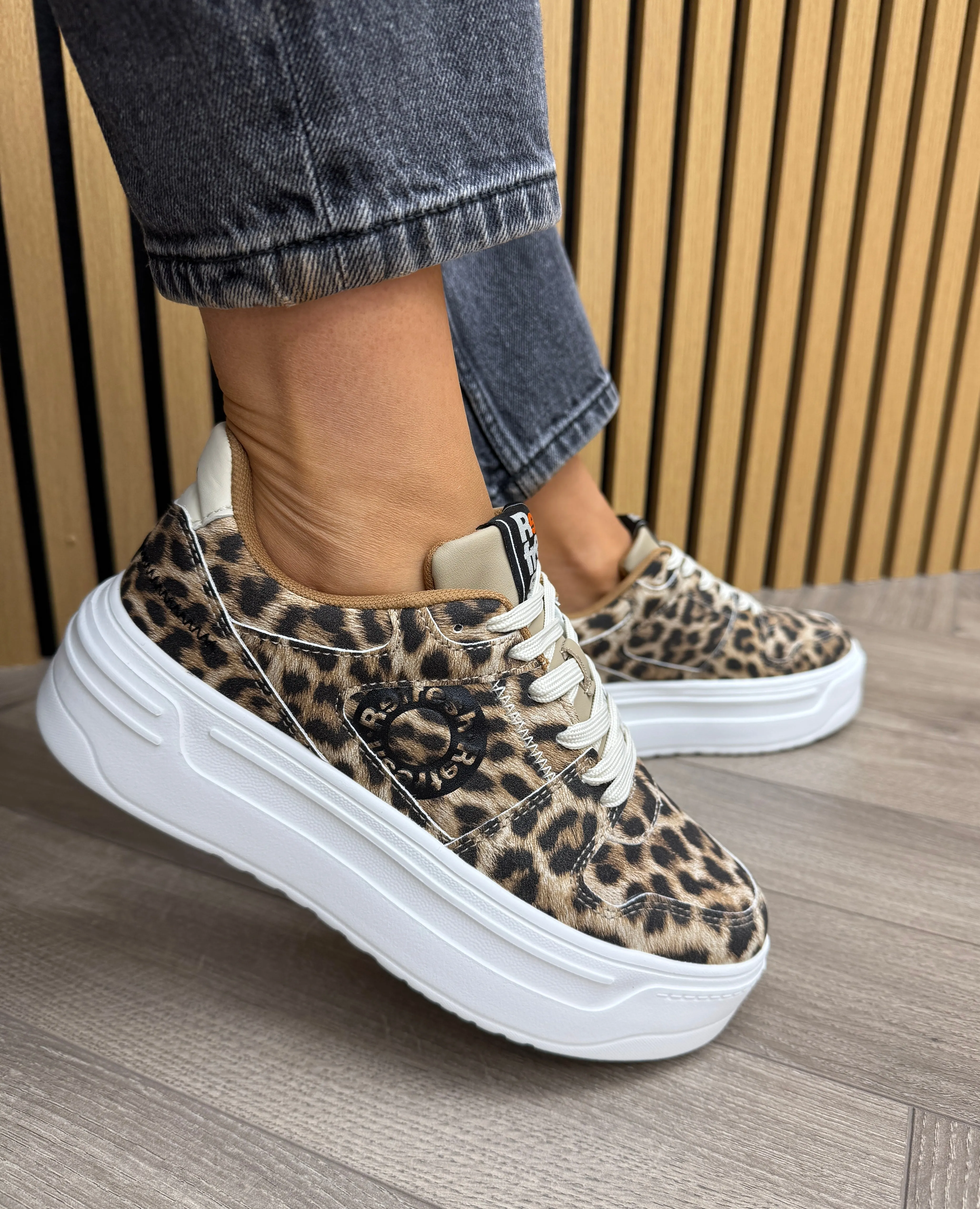 Refresh Platform Leopard Print Trainer 172869 - Camel (R32)