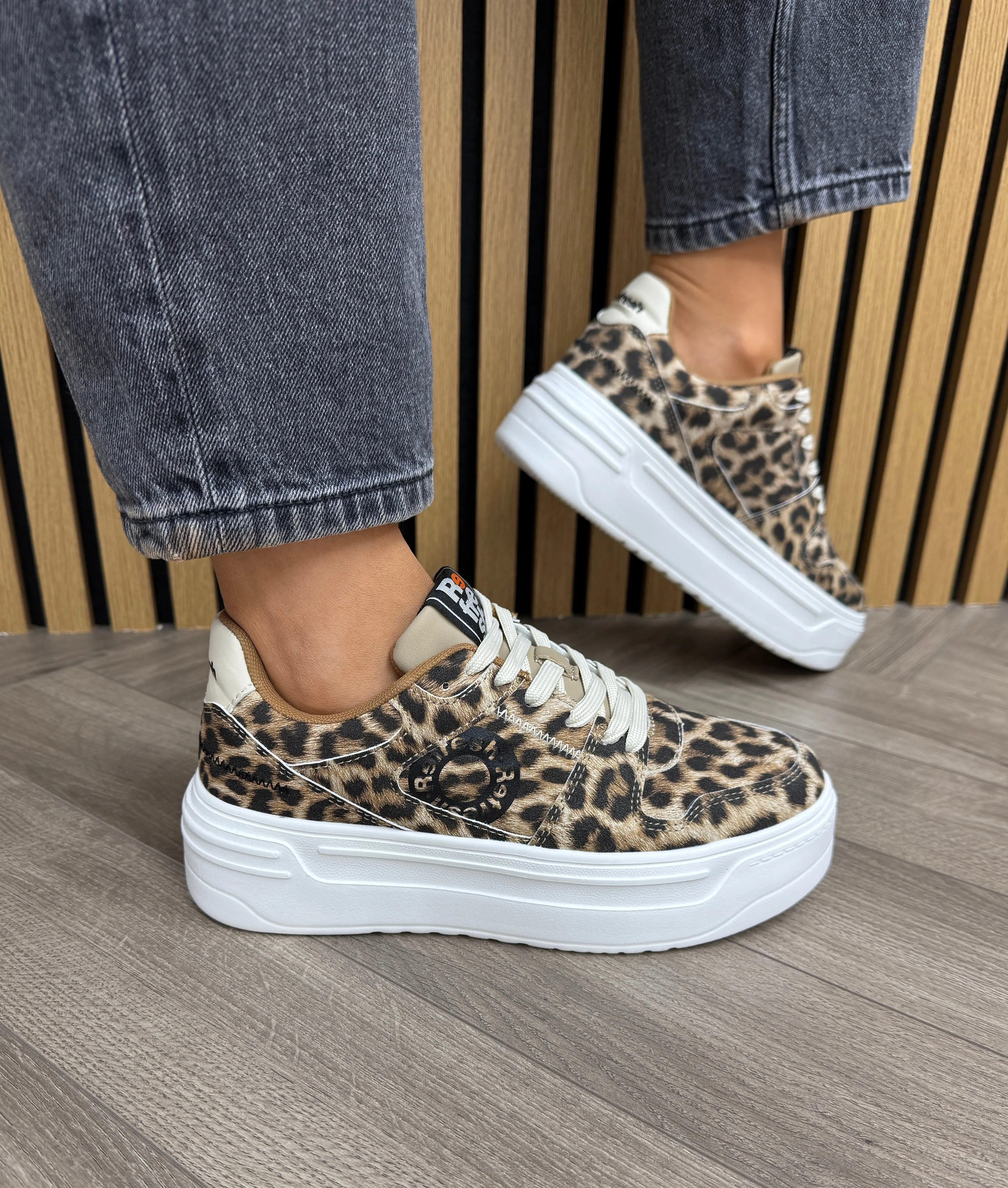 Refresh Platform Leopard Print Trainer 172869 - Camel (R32)