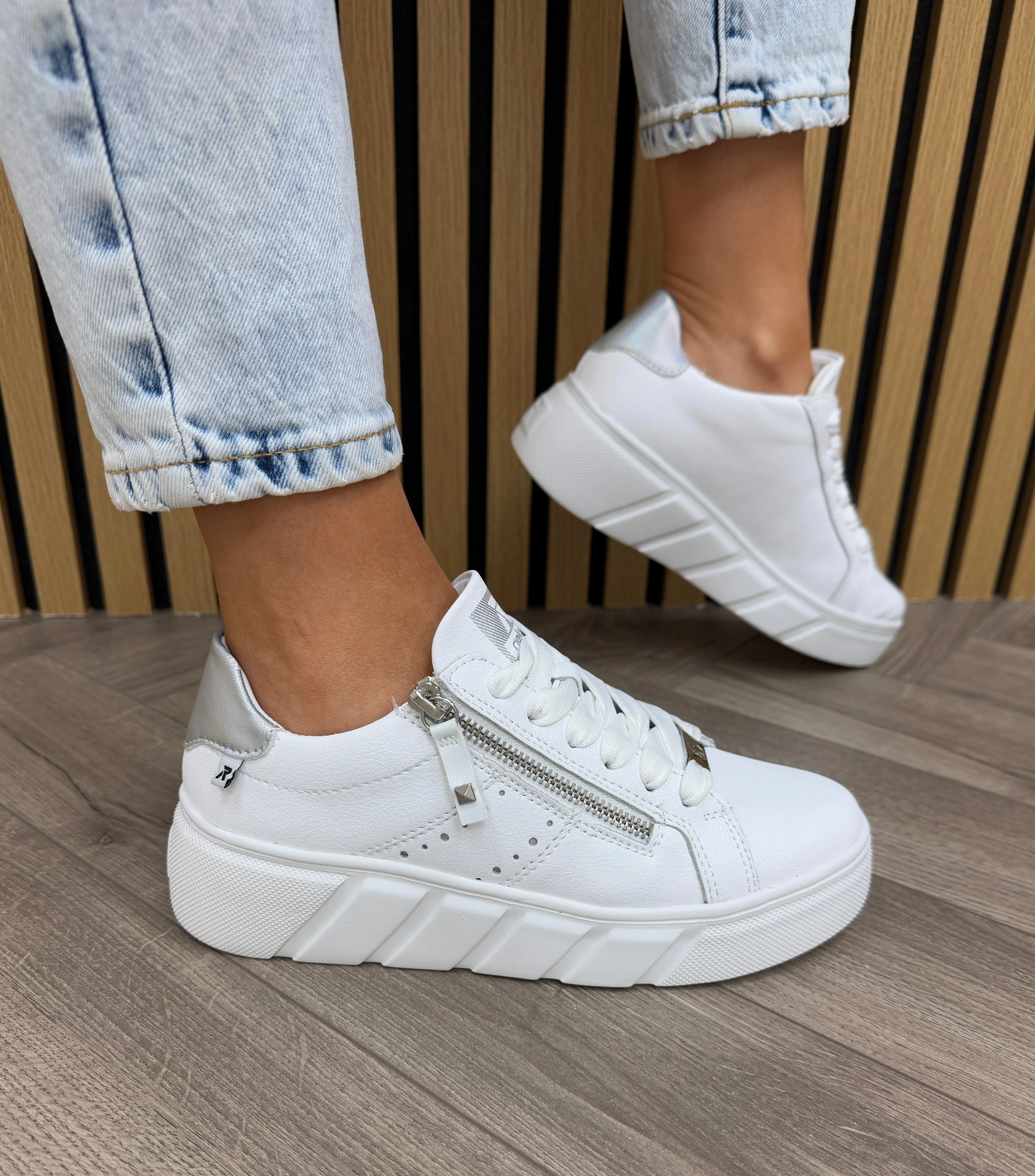 Rieker (SS25) Flatform Trainer With Side Zip W2605-80 - White (R31)