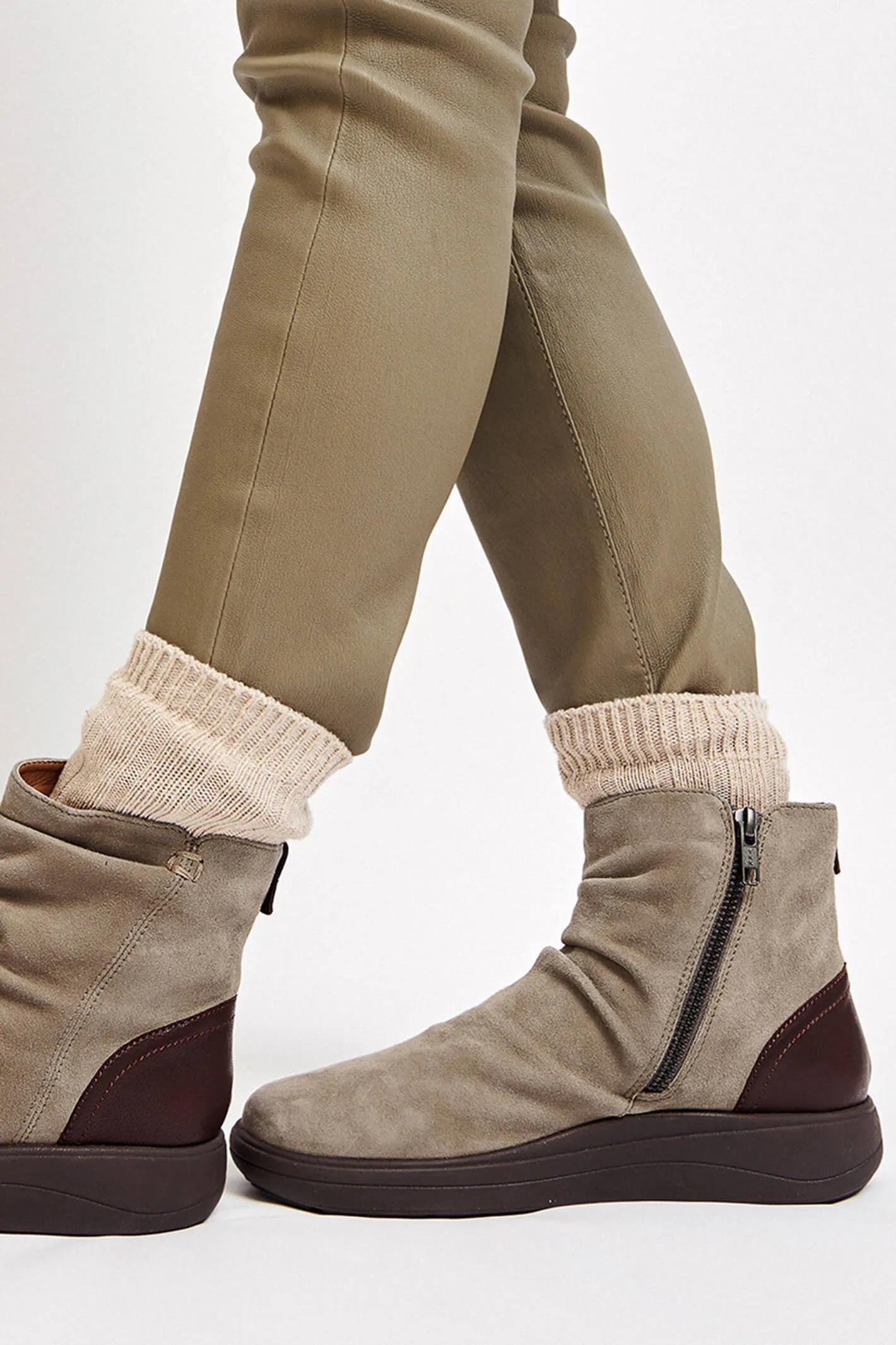 Strive Tempo Boots Taupe Brown Zip Up Leather