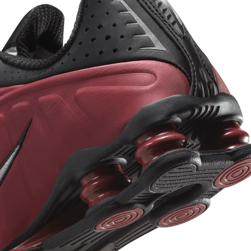 W Shox R4 'Black Team Red'